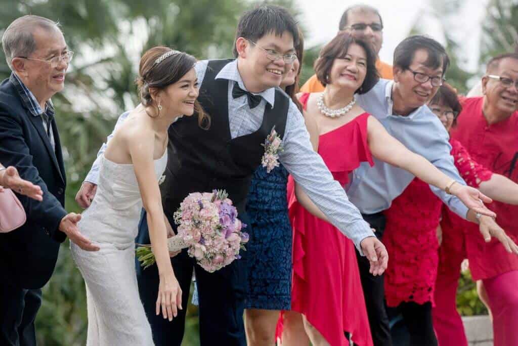 Post-ceremony family photoshoot at Villa Sanyanga