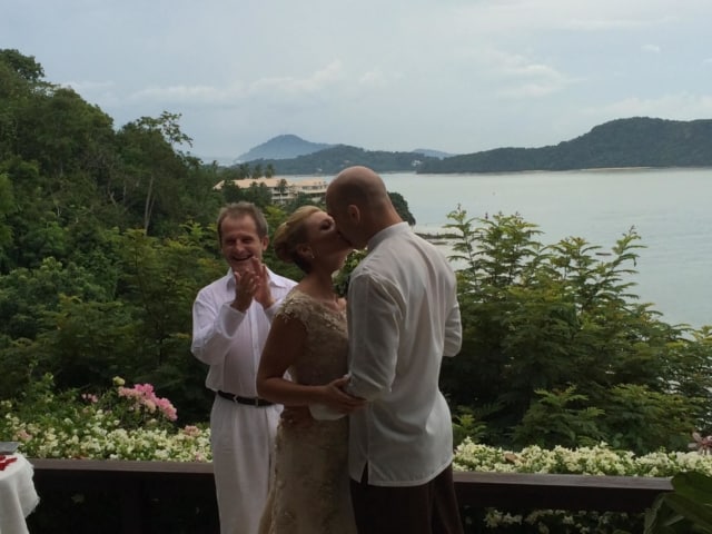 Villa Wedding Phuket Thailand Kiss