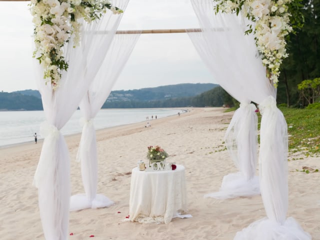 Phuket Romantic Beach Marriage Ceremony (17)