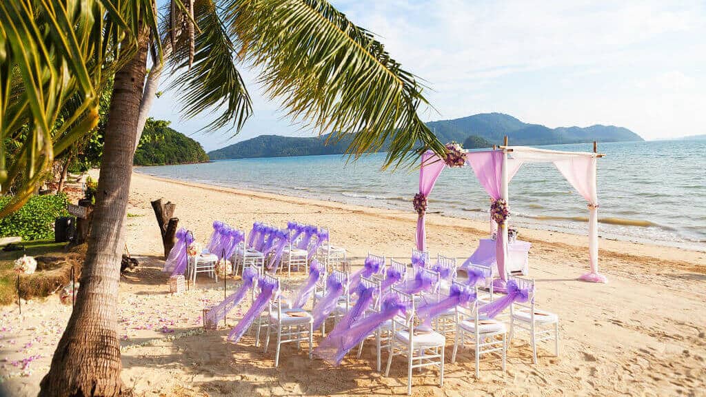 cropped-phuket-beach-wedding
