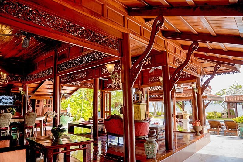 outdoor-livingroom-orchid-royal-thai-villas