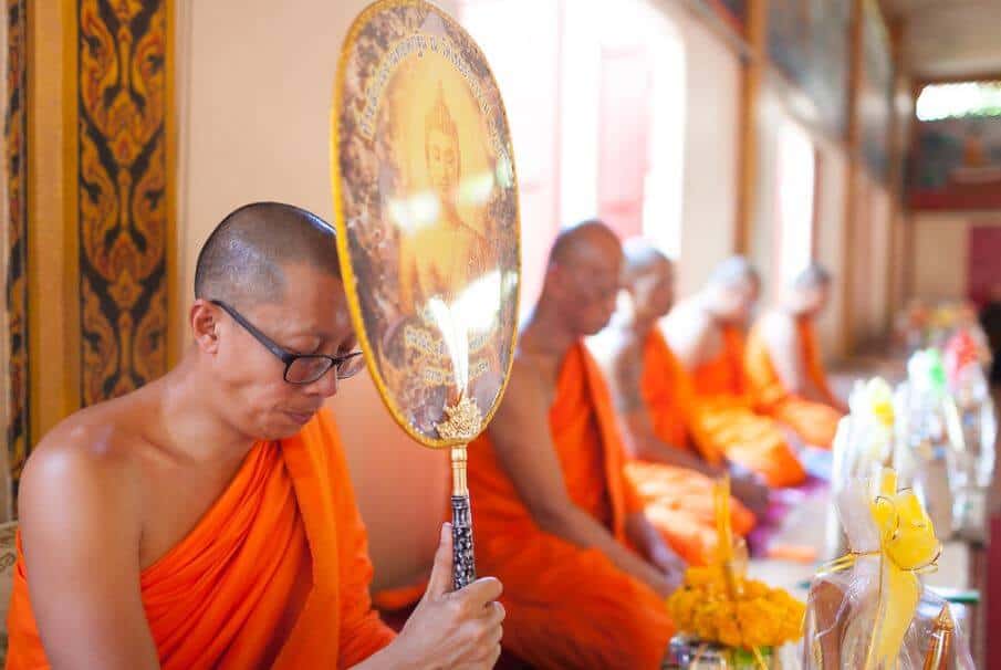 Monk-thai-wedding