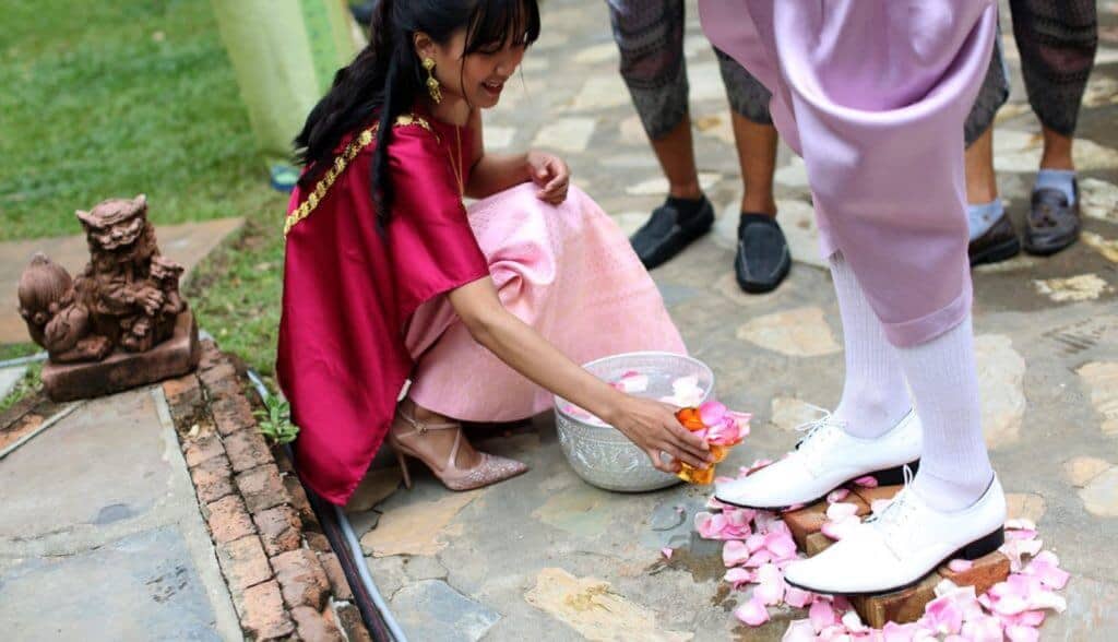 thai wedding attire