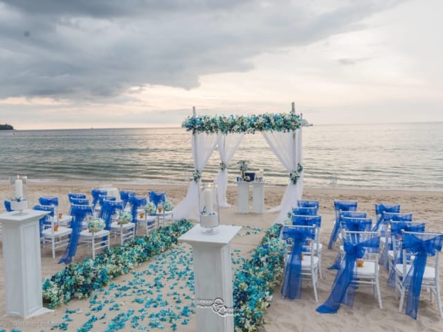 Phuket Beach Wedding Vow Renewal (21)