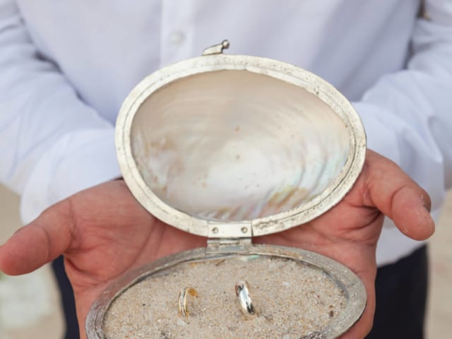 Beach Wedding Phuket (14) Beach Wedding Phuket (14)