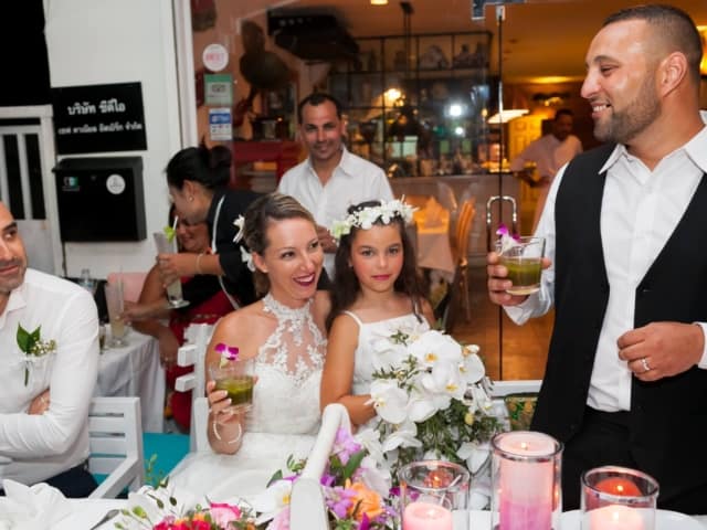 Beach Wedding Phuket (31) Beach Wedding Phuket (31)