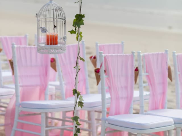 Beach Wedding Phuket (35) Beach Wedding Phuket (35)