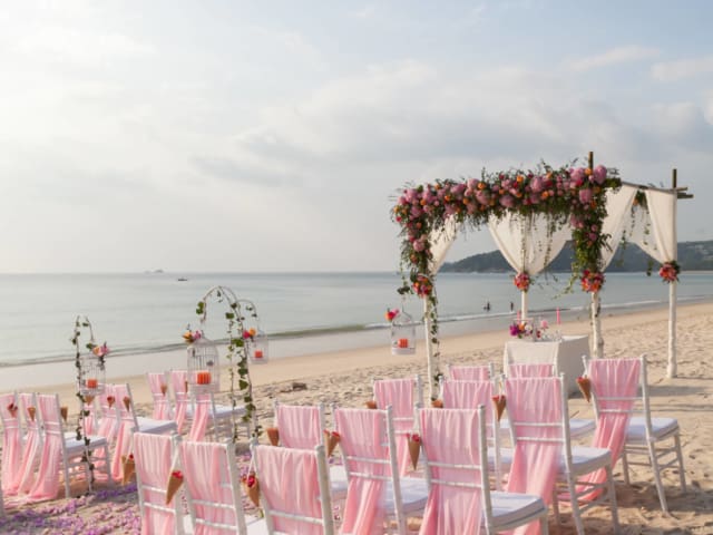 Beach Wedding Phuket (7) Beach Wedding Phuket (7)