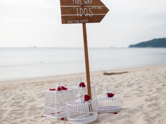 Phuket Romantic Beach Marriage Ceremony (2)