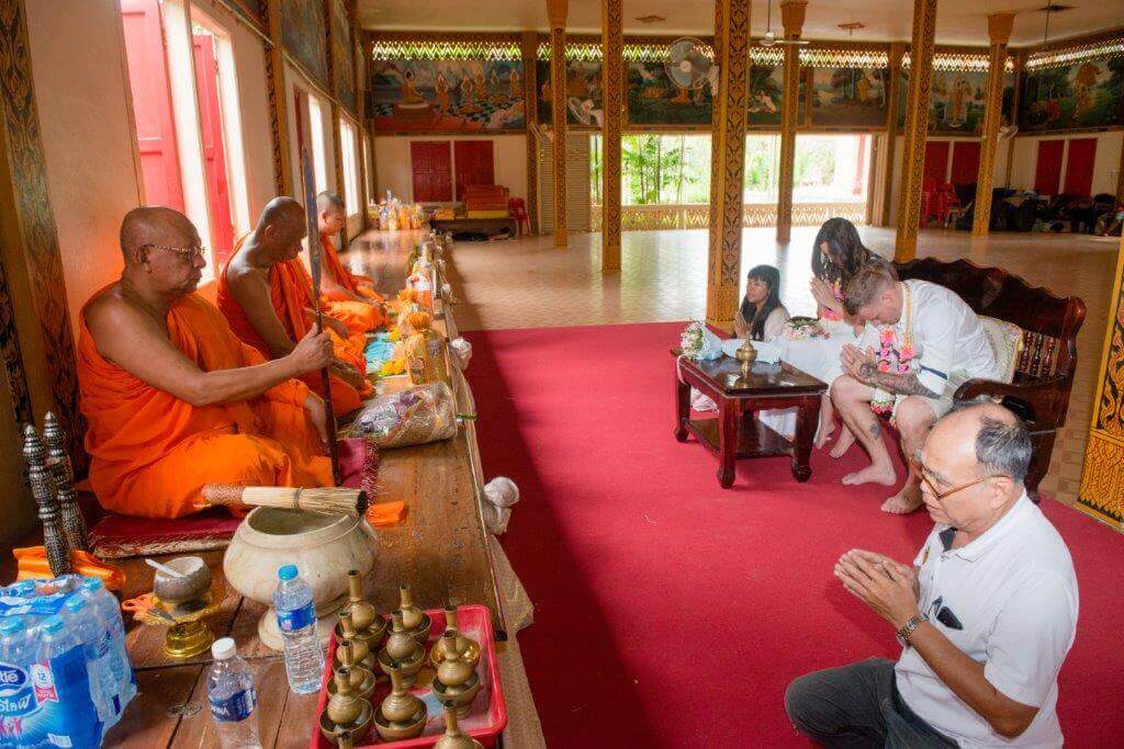 Thai Monks Blessing (8)