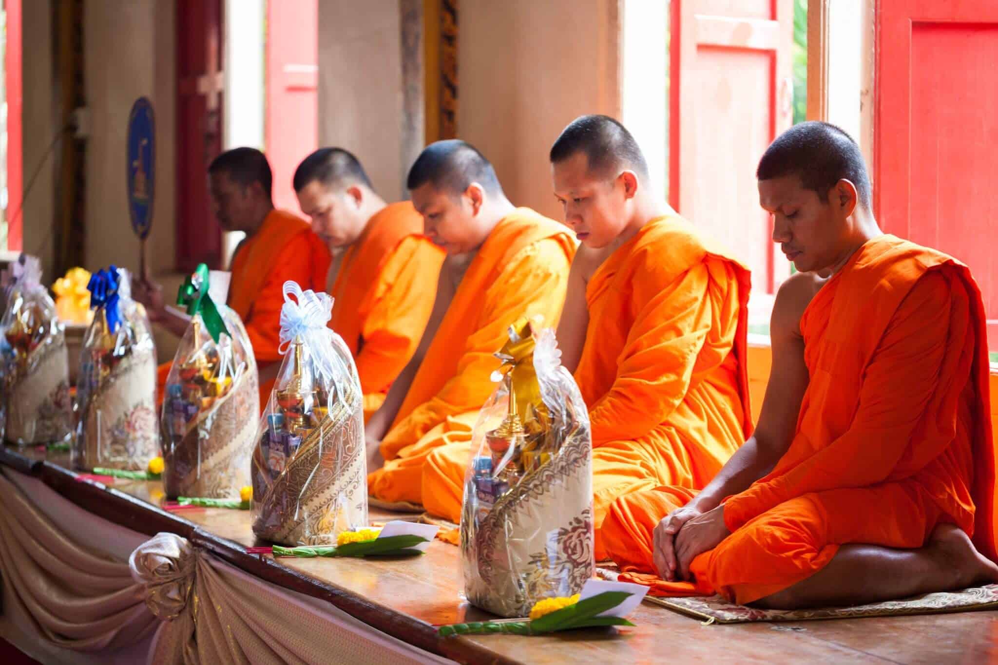Thai Monks Wedding Blessing (4)
