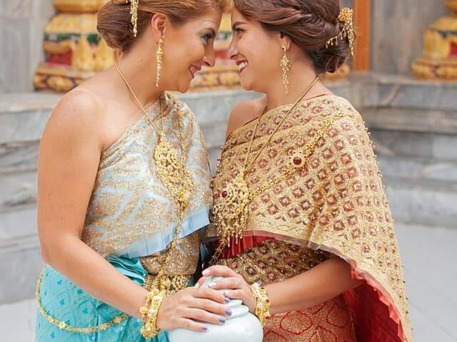 Montse & Fernanda 20th November 2019 Thai Monks Blessing (228)